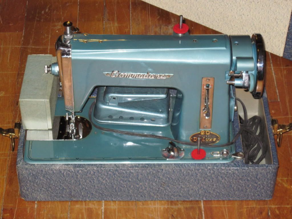 Vintage Retro Champion Sewing Machine Commodore 80 Precision Deluxe Aqua