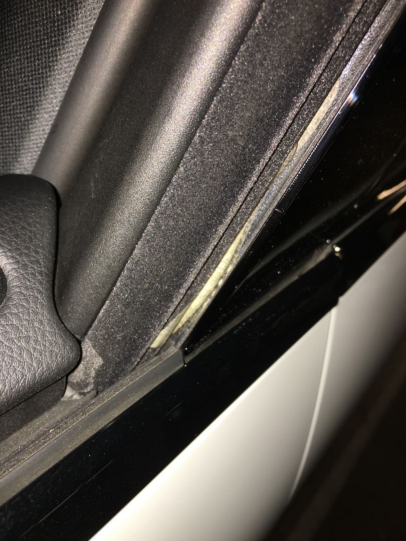 B Pillar vertical cracking Page 4 Porsche Macan Forum