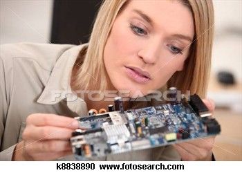 woman-repairing-pc_k8838890.jpg