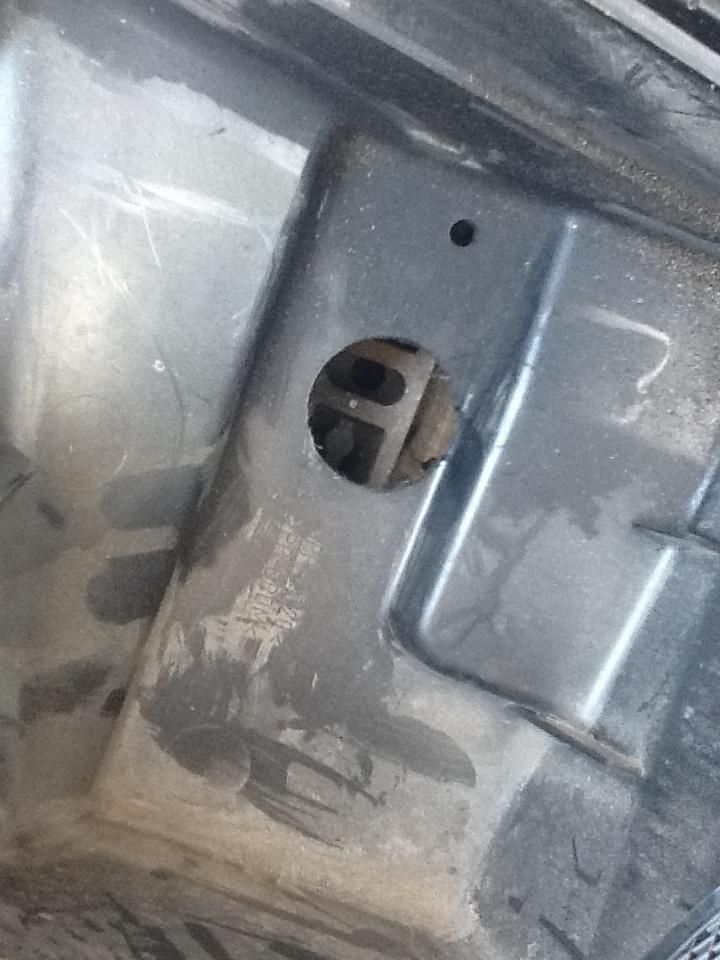 Hole in air intake box? VW Vortex Volkswagen Forum