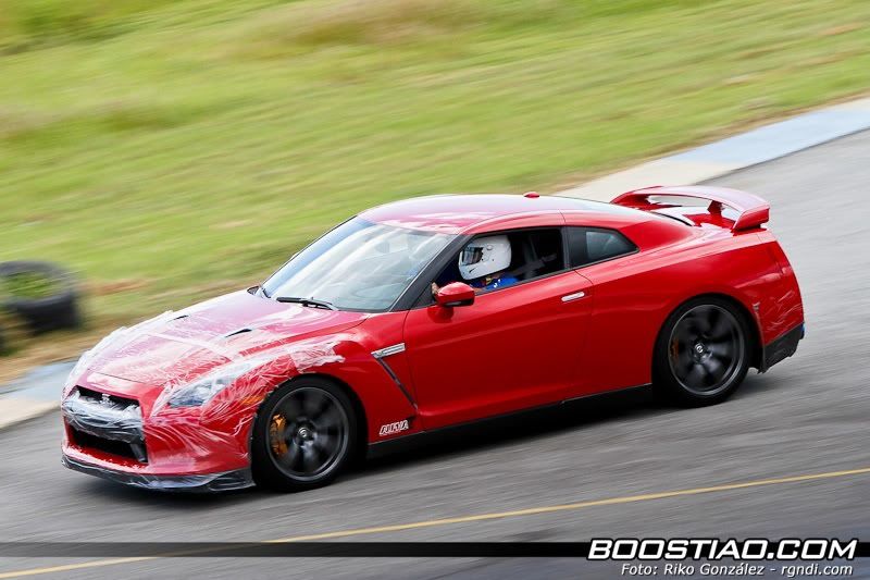 IMAGE: http://i1230.photobucket.com/albums/ee492/rgndi/solo120nov2011/_MG_8576.jpg