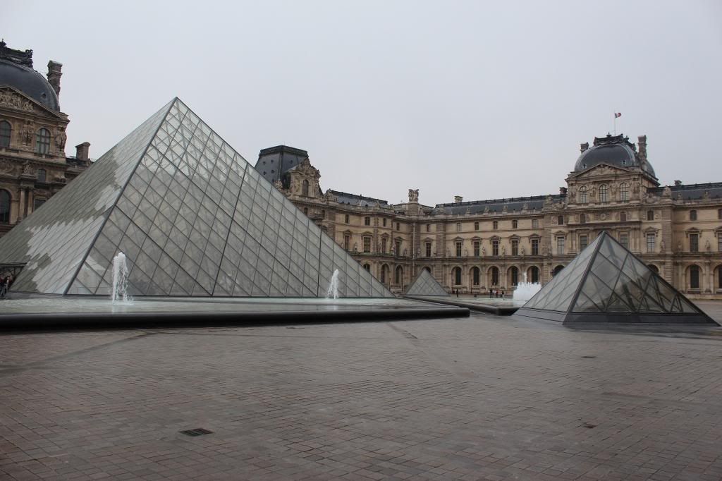 Louvre Outside