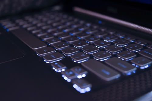 Dell_XPS_14z_backlit_keyboard.jpg