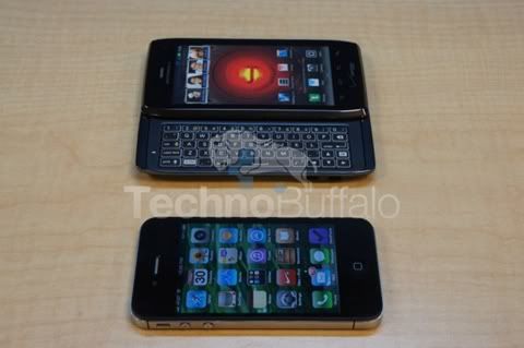 Droid-4-vs-iPhone-4S-2-640x425.jpg