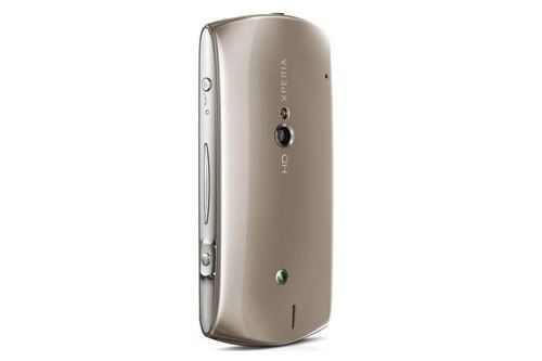 Sony-Ericsson-Xperia-neo-V-Coming-Soon-in-Champagne-Gold-Flavor-2.jpg