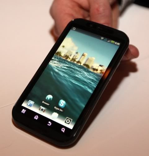 motorola-droid-bionic-crop-1.jpg