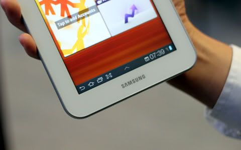 samsung_galaxy_tab_70_plus_2.jpg