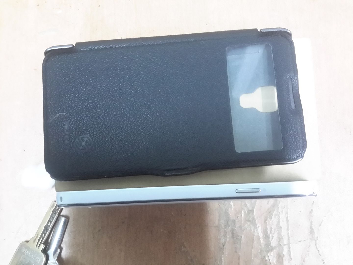 Samsung galaxy J màu trắng fullbox ở Bình Dương + TPHCM - 3