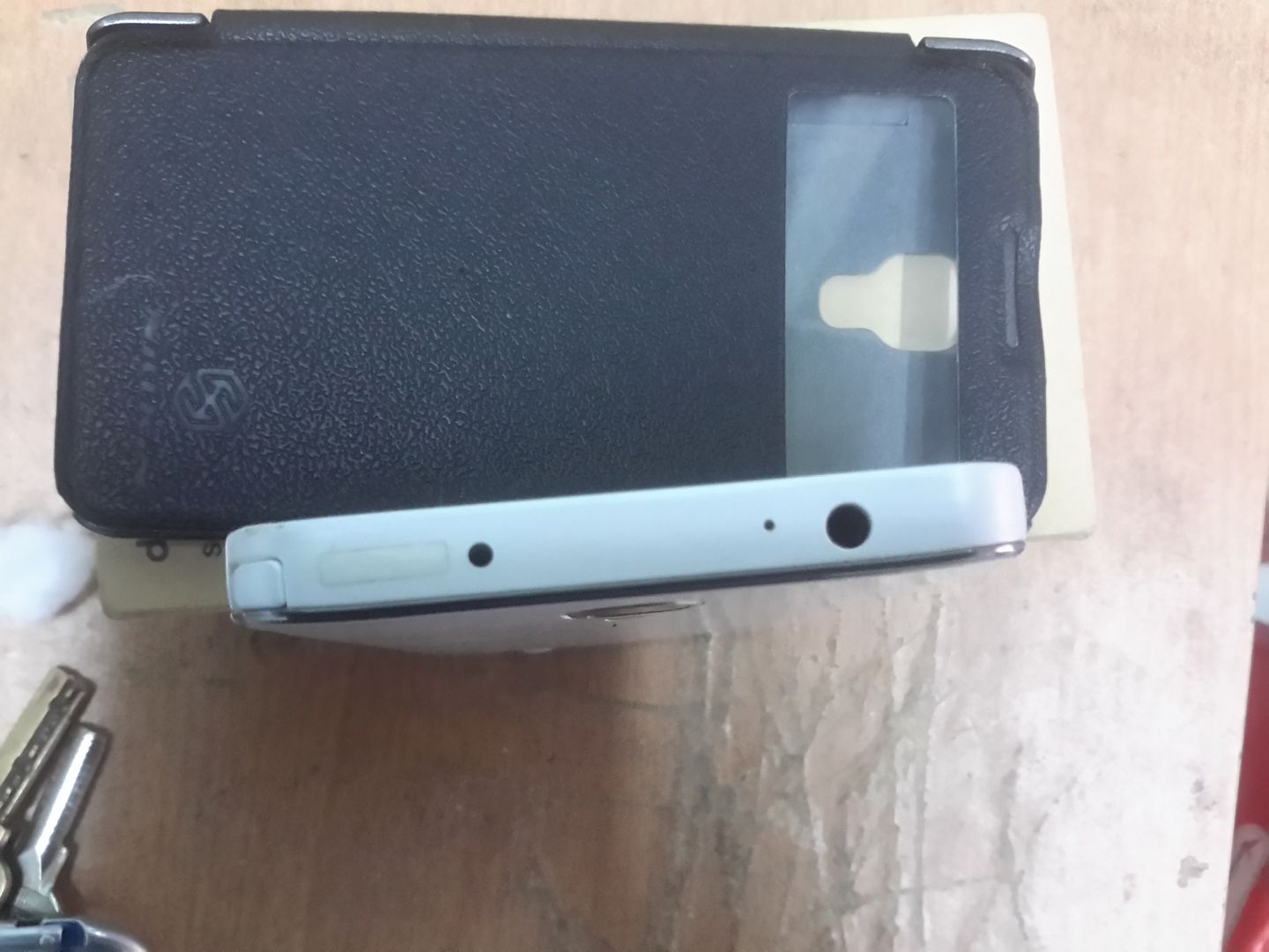 Samsung galaxy J màu trắng fullbox ở Bình Dương + TPHCM - 2