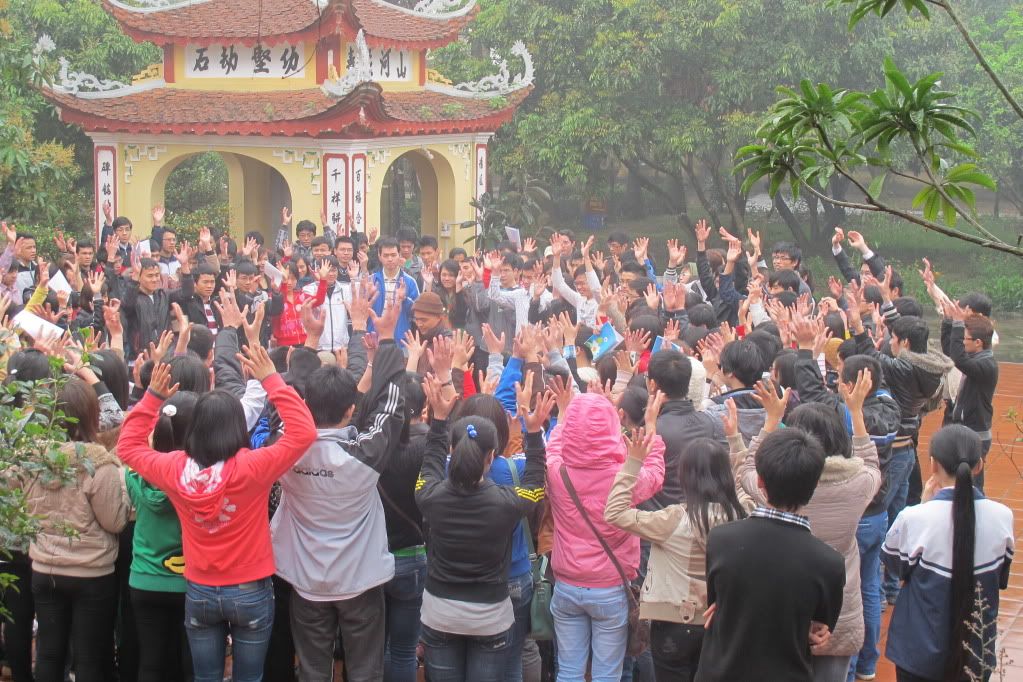 Cau lac bo tieng anh Langmaster - Tu thien 8
